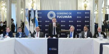 Con presencia de Manzur y Jaldo Nación y Provincia firmaron convenios por obras de infraestructura escolar