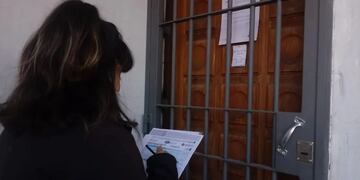 Unos 13.000 censistas recorren las calles de San Juan, casa por casa, para poder calcular la población del país.