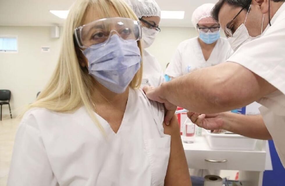 Coronavirus: Chahla recibió la segunda dosis de la Sputnik V