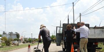 Trabajos de bacheo en Avenida Tucumán.