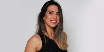En microbikini rosa, Cinthia Fernández se adelantó al verano y bailó la “danza anti lluvia”.