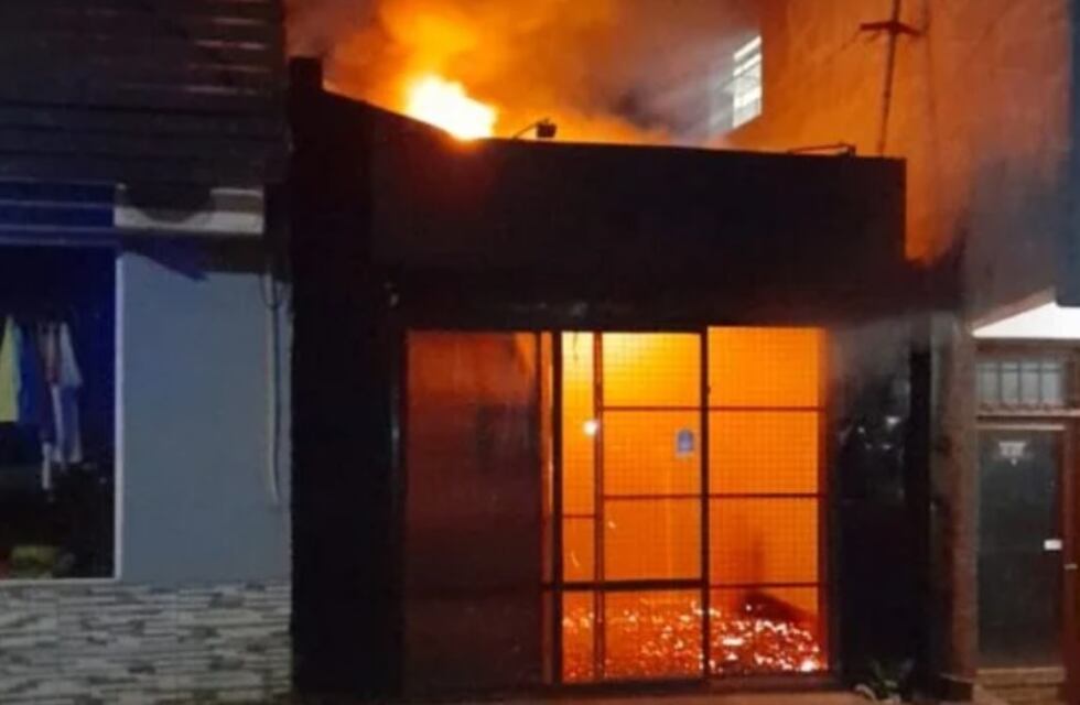 Eldorado: incendio consumió un local comercial