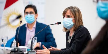 Barbás fue enfática en que "la pandemia no terminó" y que hay que "seguir testeándose" . (Gobierno de Córdoba)