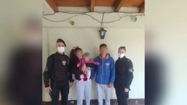 Policías salvaron la vida de una beba que no podía respirar.