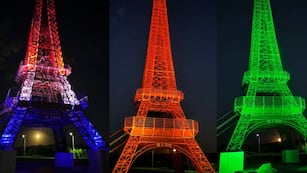 Así fue el ensayo de la iluminación de las luces en la réplica de la Torre Eiffel.