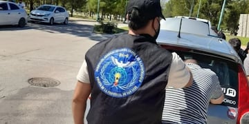Detención a un remisero que transportaba droga en San Luis.