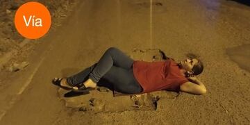 Nuria Ruppel encontró una original forma de protesta por el estado de las calles