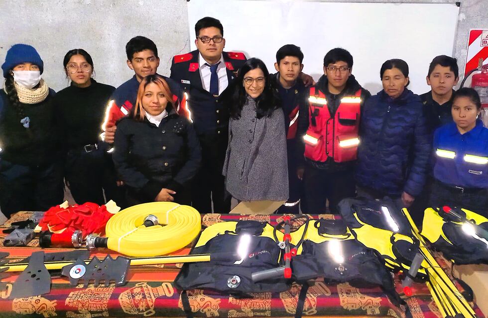 Moisés entregó a bomberos de Maimará equipamiento enviado por Nación