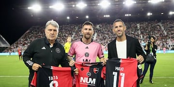 Lionel Messi y Gerardo Martino fueron protagonistas del partido en el DRV PNK Stadium.