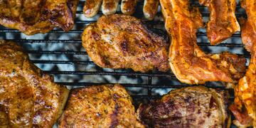 La localidad de Córdoba celebra su fiesta patronal con un servicio buffet de comidas tradicionales.