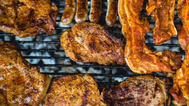 La localidad de Córdoba celebra su fiesta patronal con un servicio buffet de comidas tradicionales.