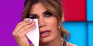 Flor de la V no pudo contener el llanto al enterarse de los detalles de la muerte de Diego Maradona.