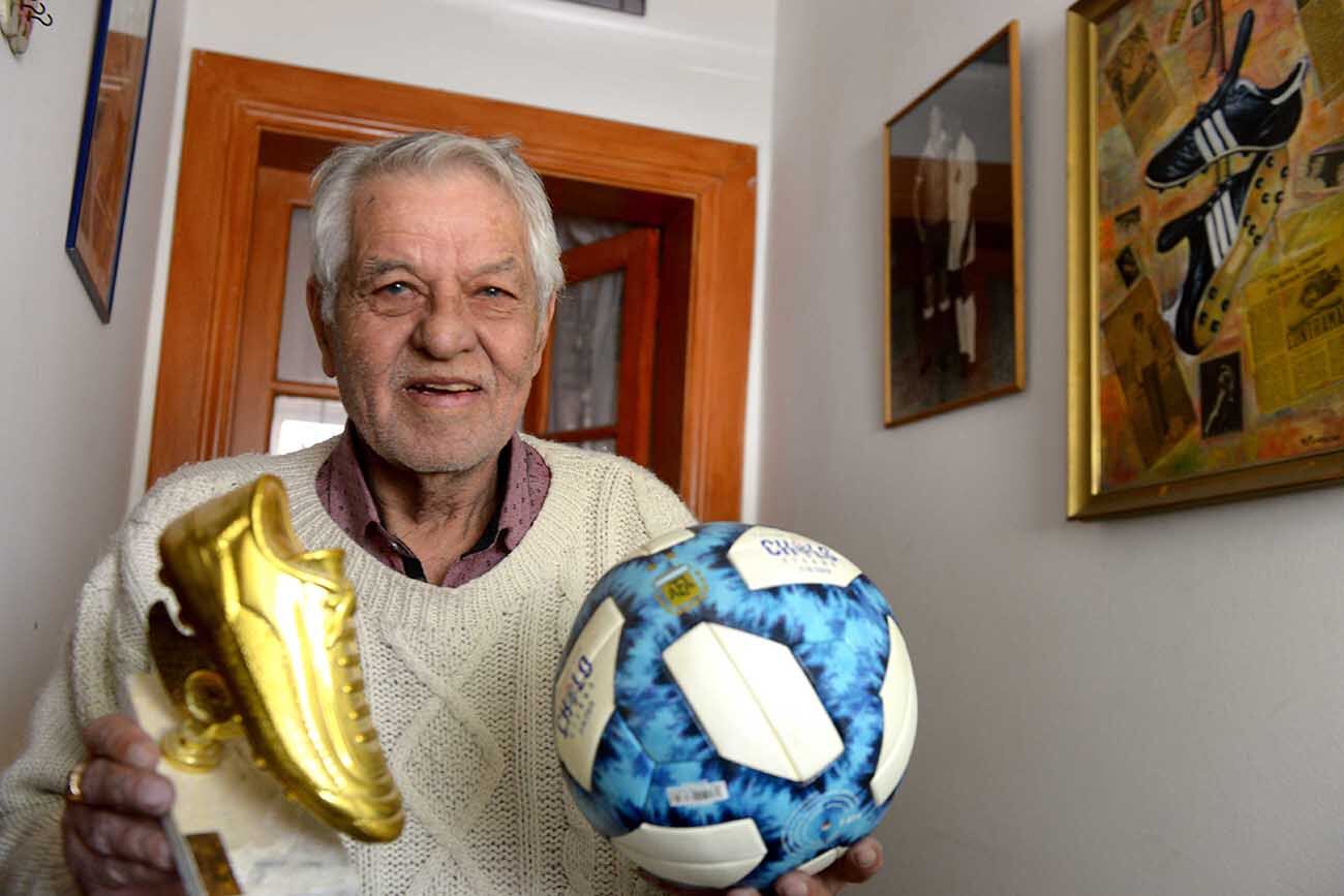 Daniel Willington ex jugador de Talleres y de Vélez cumple 808 años. (José Gabriel Hernández / La Voz)