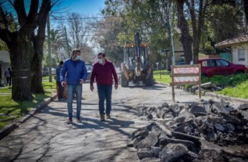 El Municipio realiza bacheo de hormigón en Parque Luro