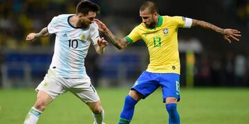 Dani Alves habló sobre Messi