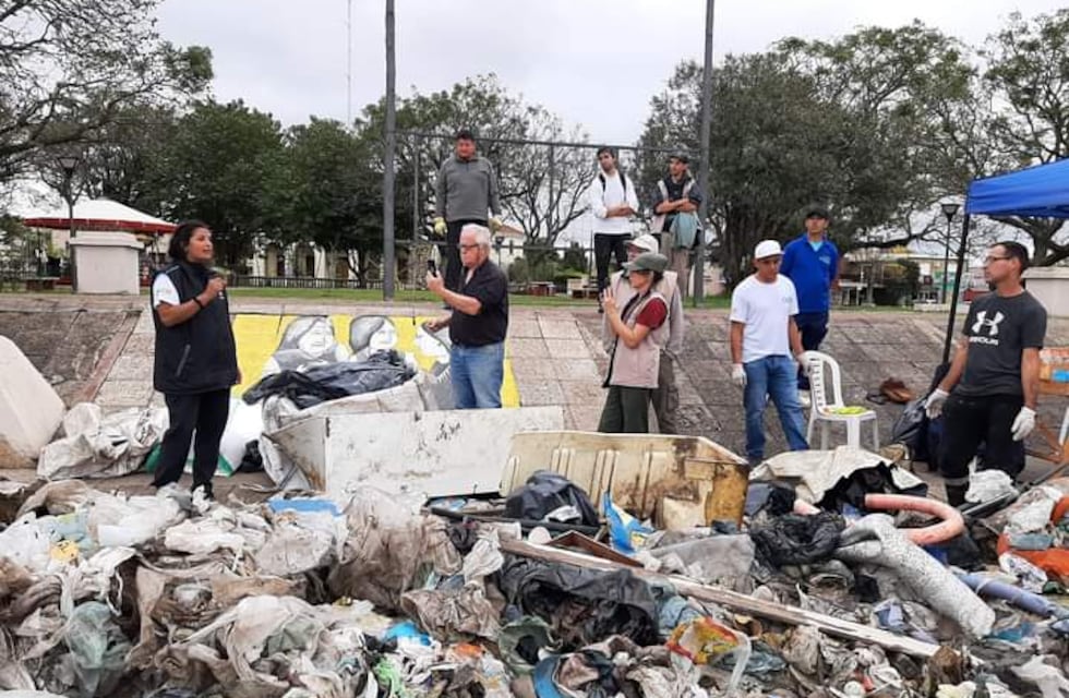 Instituciones, ciudadanos y municipio realizaron una jornada de limpieza comunitaria en las Costas del Río Gualeguaychú