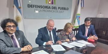El convenio de colaboración permitirá agilizar trámites y evitar el viaje a la capital jujeña de personas del interior que requieran atención de la Oficina Anticorrupción en sus lugares de residencia.