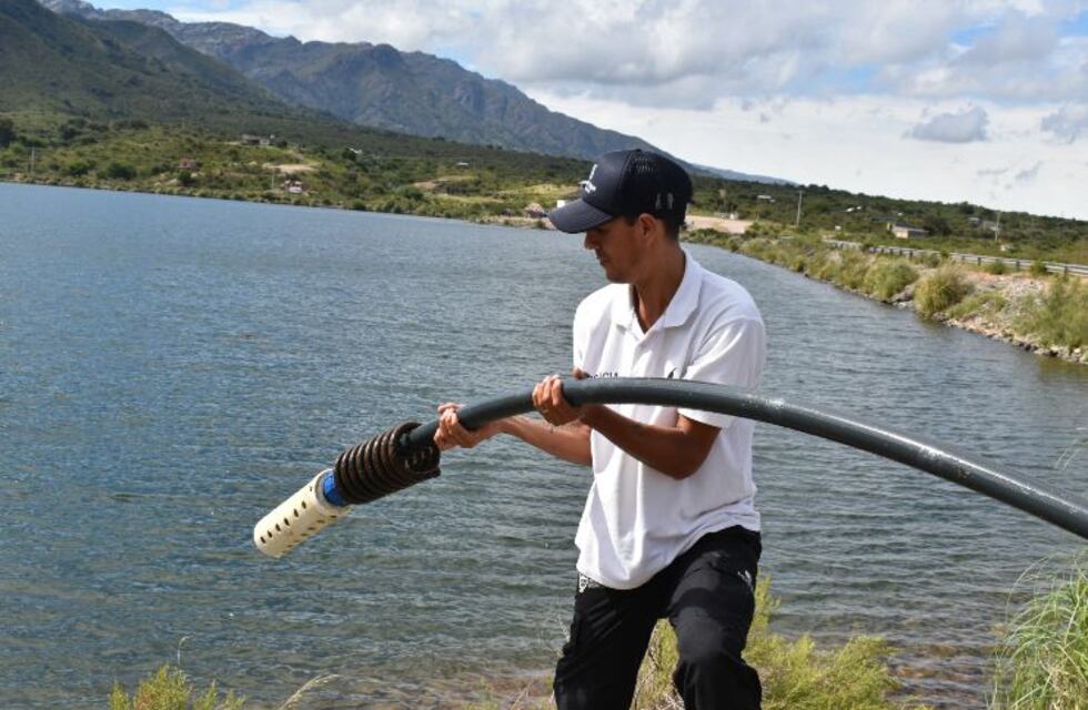 Una tubería clandestina fue desconectada del Dique Piscu Yaco