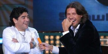 Diego Maradona junto a Marcelo Tinelli en "Showmatch". (Instagram)