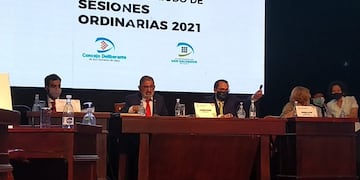 El Intendente Raúl Jorge pronunció su discurso dirigido al Concejo Deliberante y a la ciudadanía, para iniciar el año parlamentario en San Salvador de Jujuy.