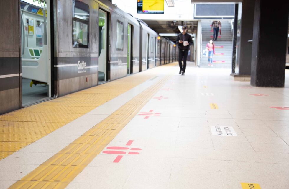 El Gobierno porteño intervino más de 500 paradas de transporte público para promover el distanciamiento