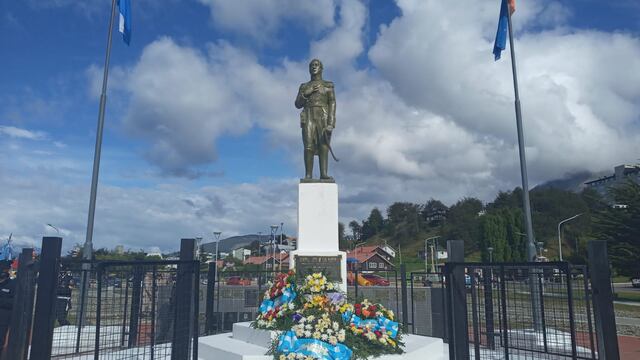 Ushuaia recordó el natalicio del General San Martín