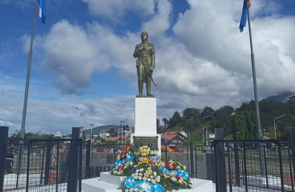 Ushuaia recordó el natalicio del General San Martín