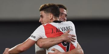 Julián Álvarez vivió una noche estelar en el triunfo ante San Lorenzo.