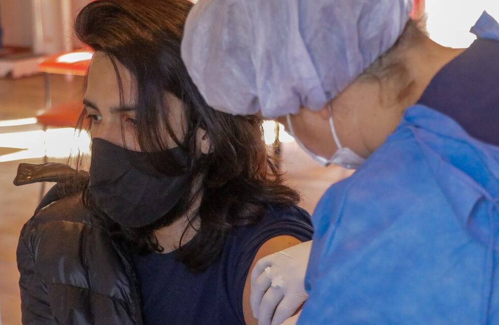 Continúa con la campaña de vacunación anti covid en los 10 vacunatorios de Gualeguaychú