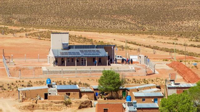 En la inmensidad de la Puna jujeña, donde la educación es también soberanía, quedó inaugurado el edificio educativo número 65 construido por el PROMACE.