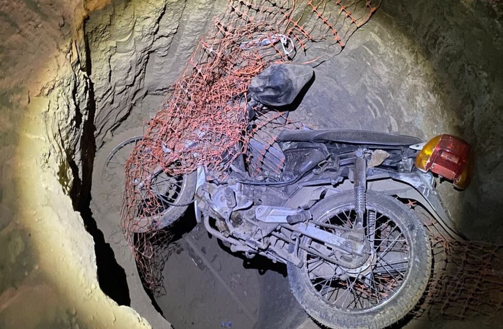 Córdoba: un motociclista muerto y cuatro heridos por choques y una caída a un pozo