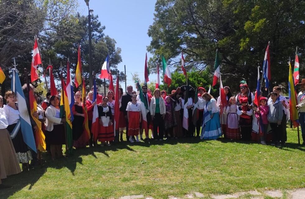 Se llevó a cabo la Feria de las Colectividades en Claromecó