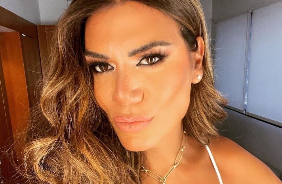 Flor de la V sorprendió con una microbikini y sus fans claman por el regreso del calor