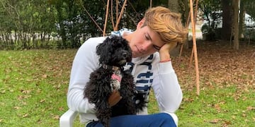 Morita, la perra que Marcos Ginocchio adoptó después de GH cumplió su primer año y lo celebró con todo