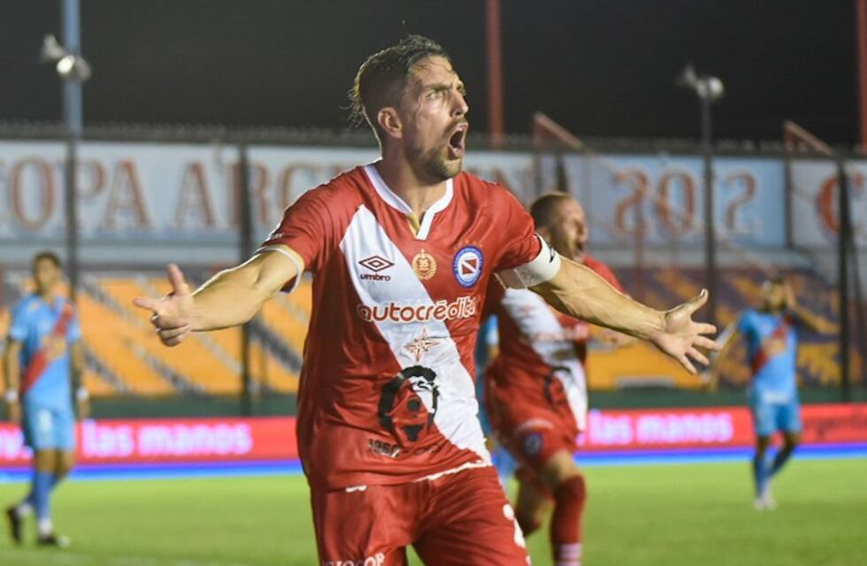 Con un gol de Hauche, Argentinos le ganó a Arsenal en Sarandí por la Copa Diego Maradona