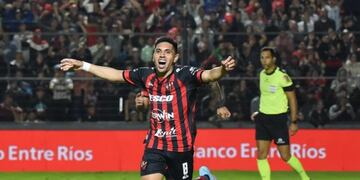 Jonás Acevedo, jugador de Concarán, San Luis, se consagró campeón con Patronato por la Copa Argentina.