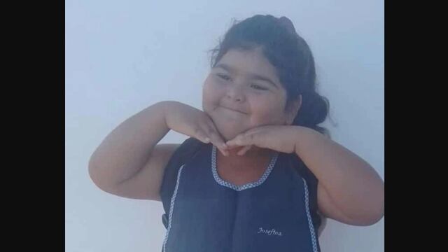 Josefina, la niña de Merlo que necesita ayuda.