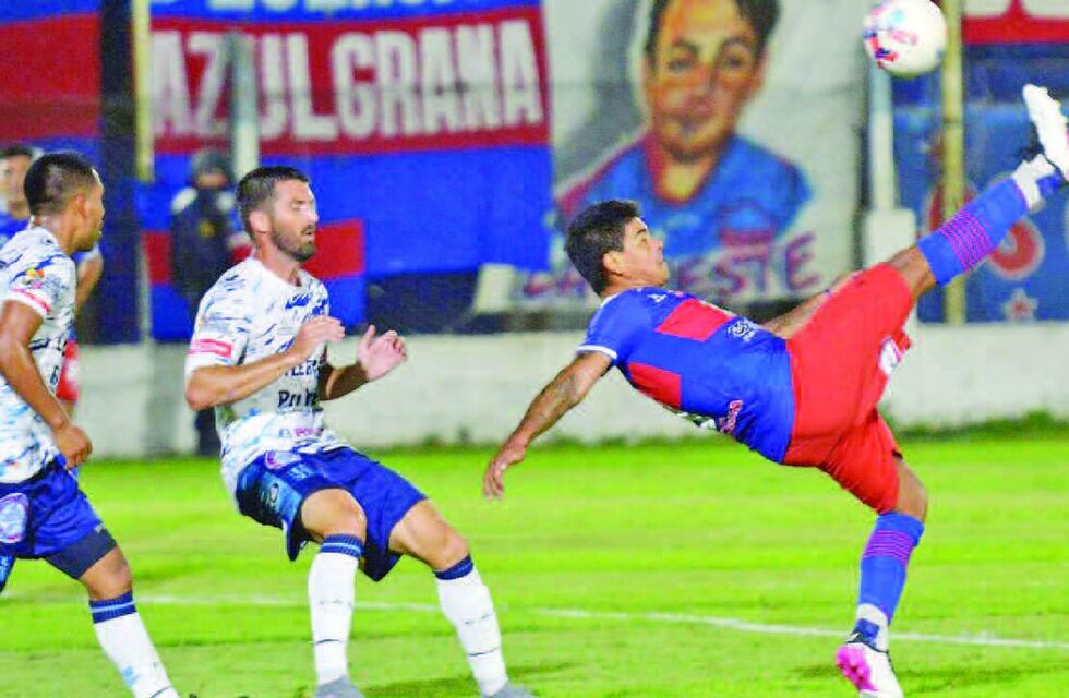 El rival de Talleres en Copa Argentina también llega en la mala