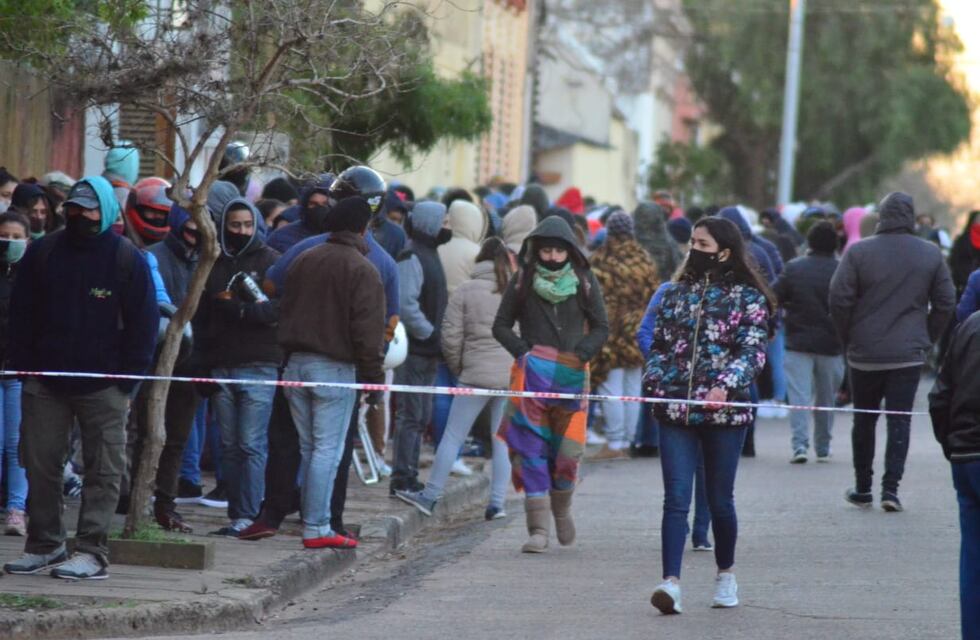 Coronavirus en Corrientes: el gobierno pidió disculpas por el colapso en los vacunatorios