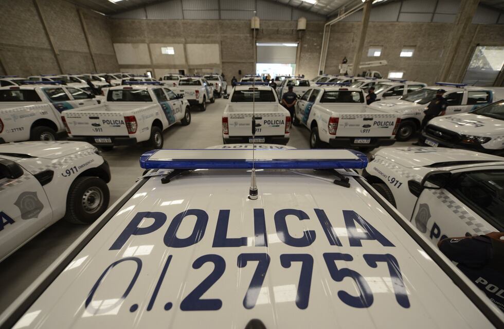 Denuncian al Gobierno bonaerense por entregar varias veces los mismos patrulleros, como si fueran nuevos
