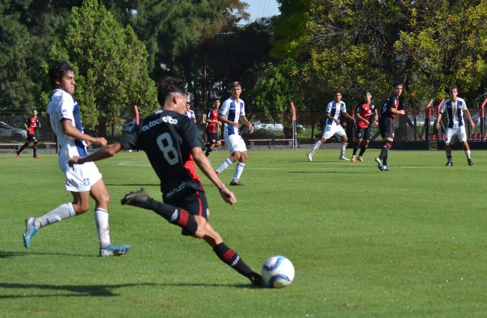 Talleres la pasó mal frente a Newell’s en Juveniles de Liga Profesional