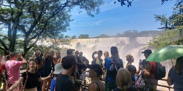 Las Cataratas de Iguazú tuvieron la visita de alrededor 4 mil personas durante el balotaje en Argentina.
