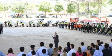Jaldo inaugura el espacio.