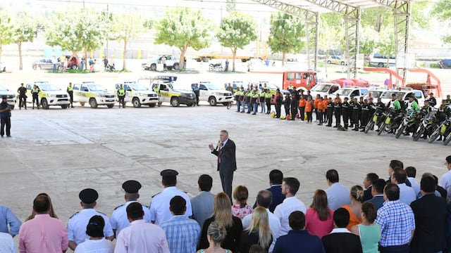 Jaldo inaugura el espacio.