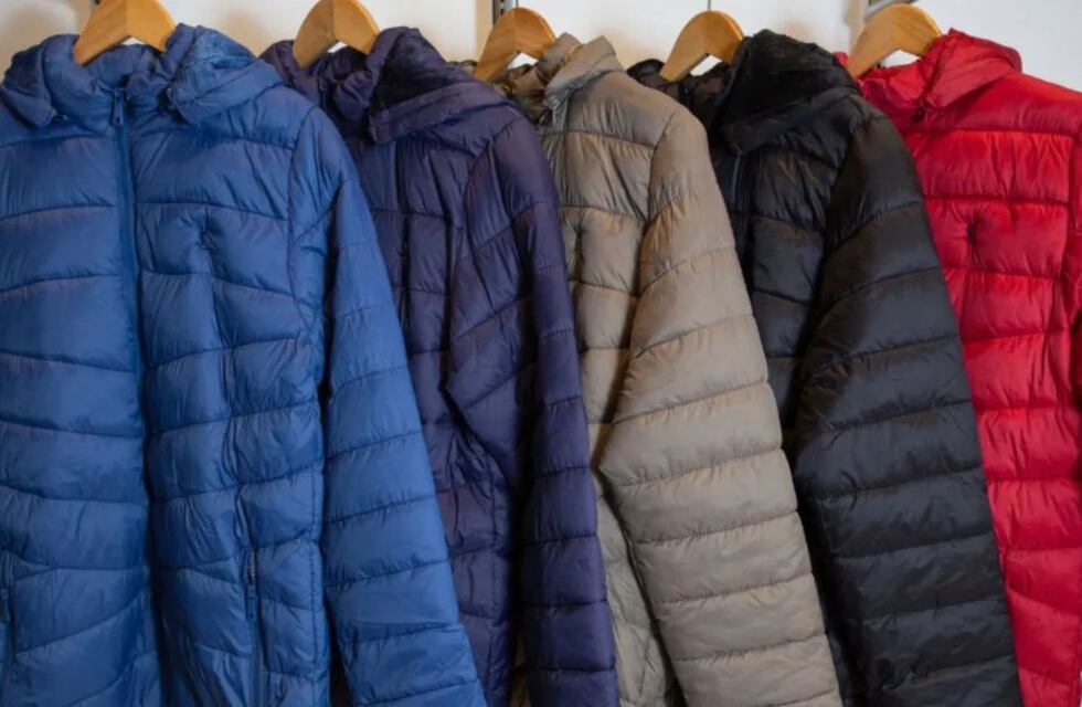 Cuál es la campera ideal para este invierno 2025 que cuesta casi 40.000 pesos