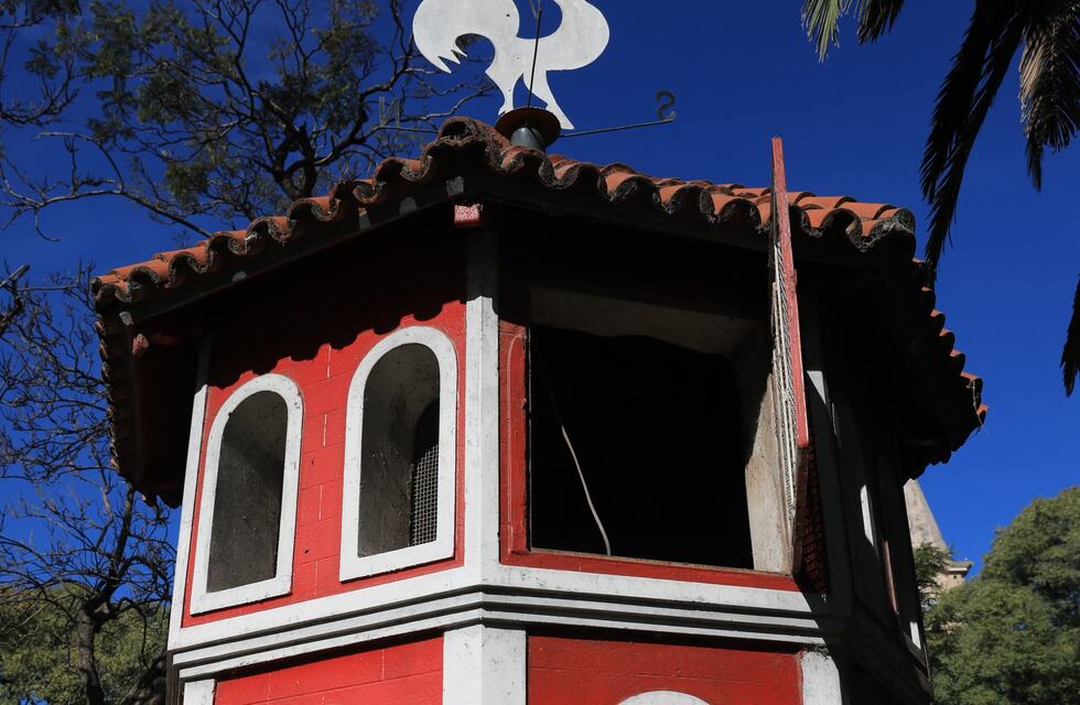 Actos vandálicos en el barrio Mora y en la Plaza 25 de Mayo