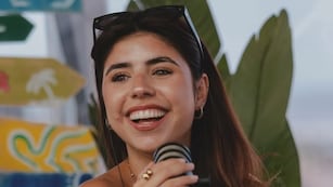 Cami Mayan encendió Instagram con un body total black con ultra escote y cavado