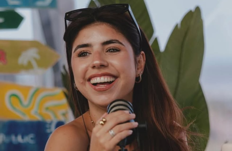 Cami Mayan usó el color que será tendencia en el 2025 y lució la prenda trendy de la temporada