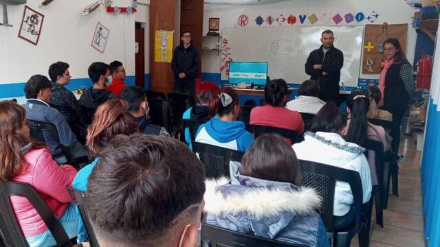 Inició el taller de programación en el Aula Maker de Eldorado.