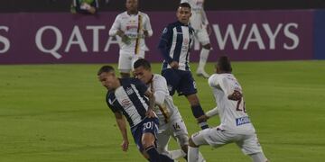 Con la pelota. Franco Fragapane ante Tolima, en el Kempes. (Facundo Luque)